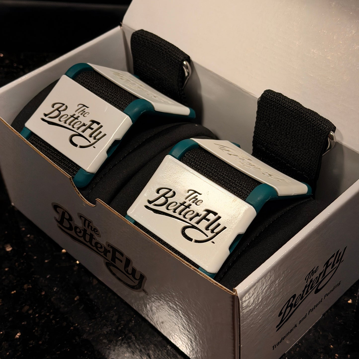 The Better-Fly - Solid Elbow and Knee Cuffs for Grip-Free Lifting (pair)